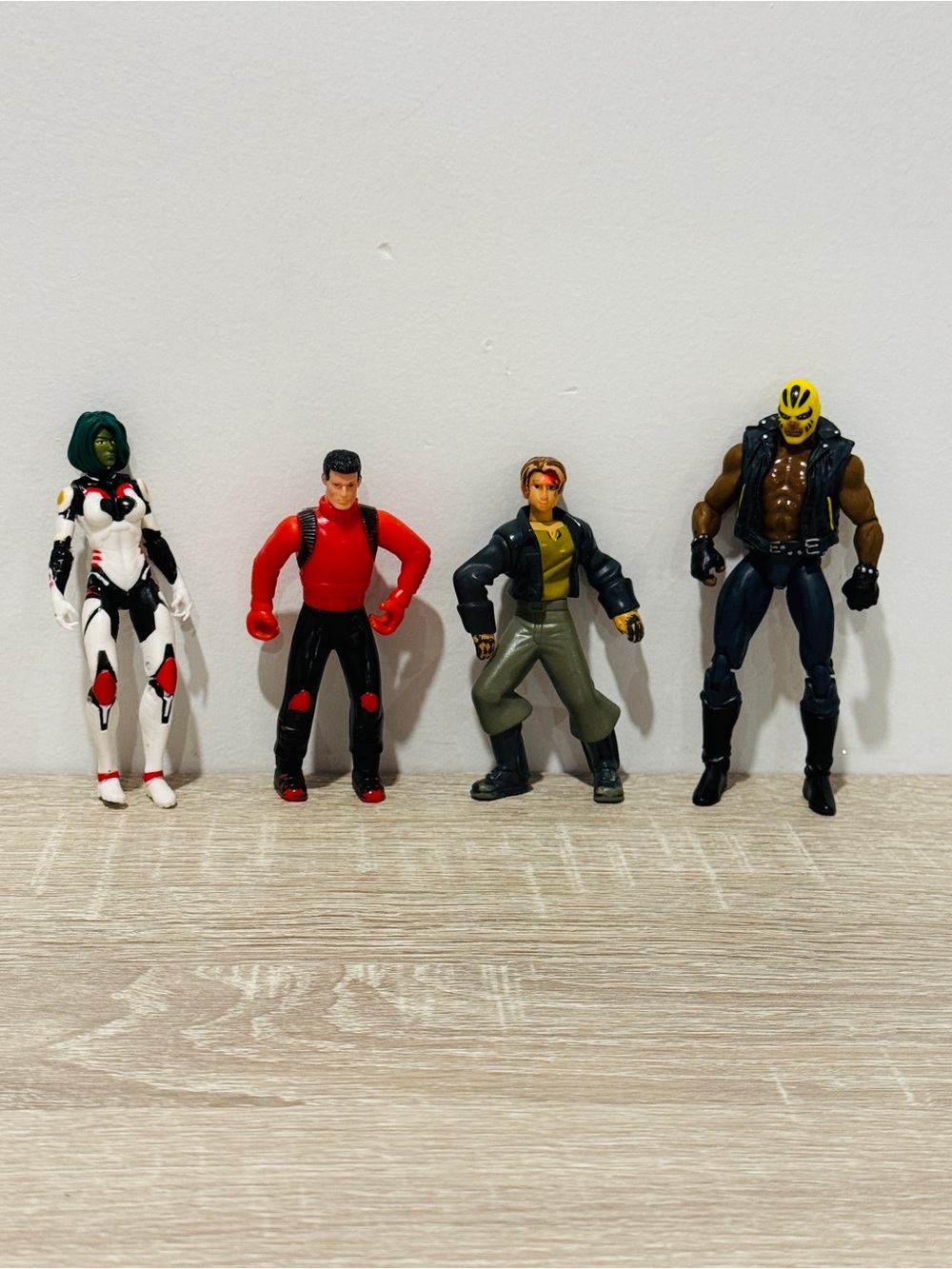 Lot of 4 Mixed Action Figures – Marvel Legends (Gamora, Rage) + Vintage Figures